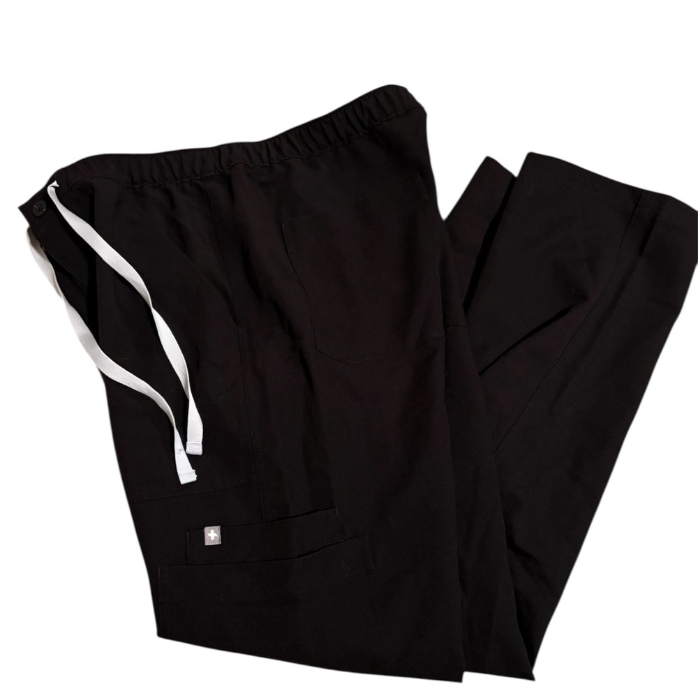 Figs men’s Cairo cargo scrub pants